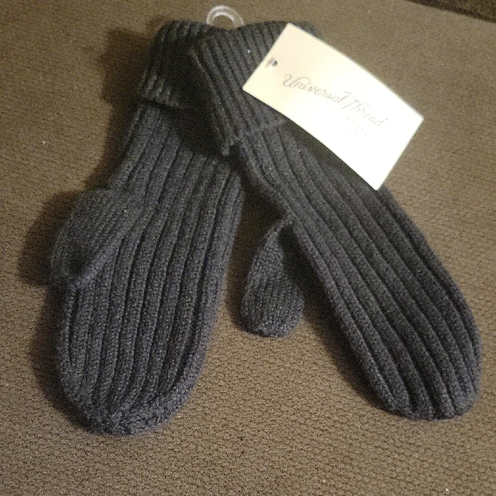 Two Pairs of Gloves Universal Thread Black Knit Gloves & Wild Fable Purple Sizes
